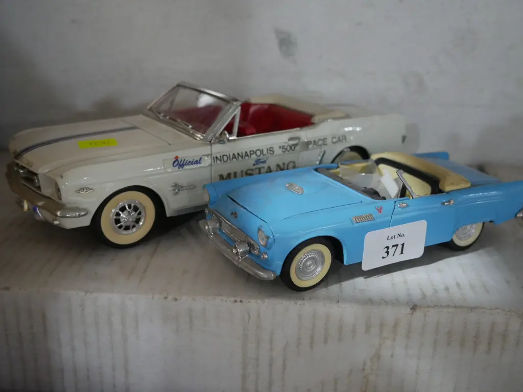 2 model cars Image 1++