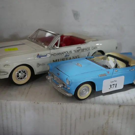 2 model cars