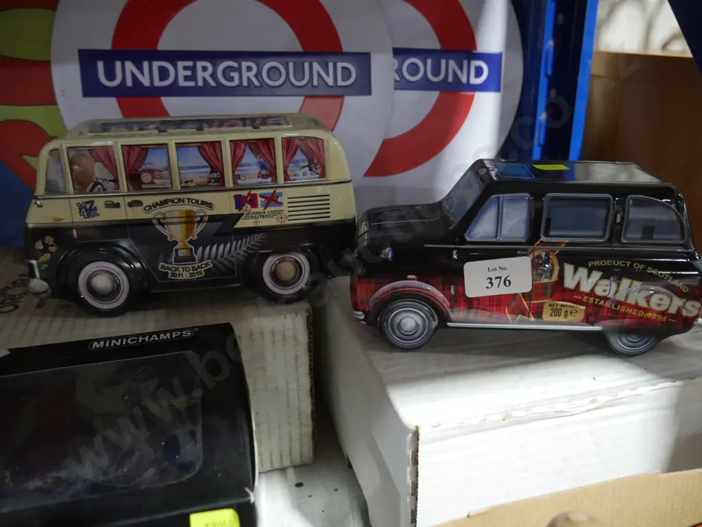 2 vehicle biscuit tins Image 1++