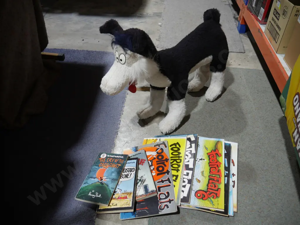 Footrot flats books and dog Image 1++