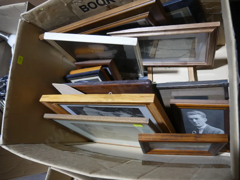 Box of framed pictures Image 1++