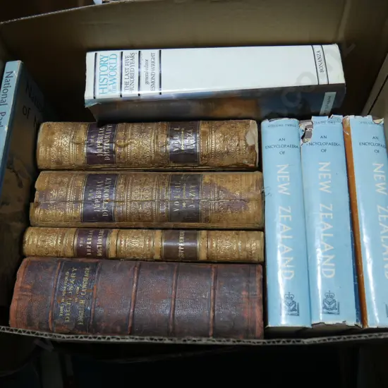 New Zealand encyclopaedias, dictionaries