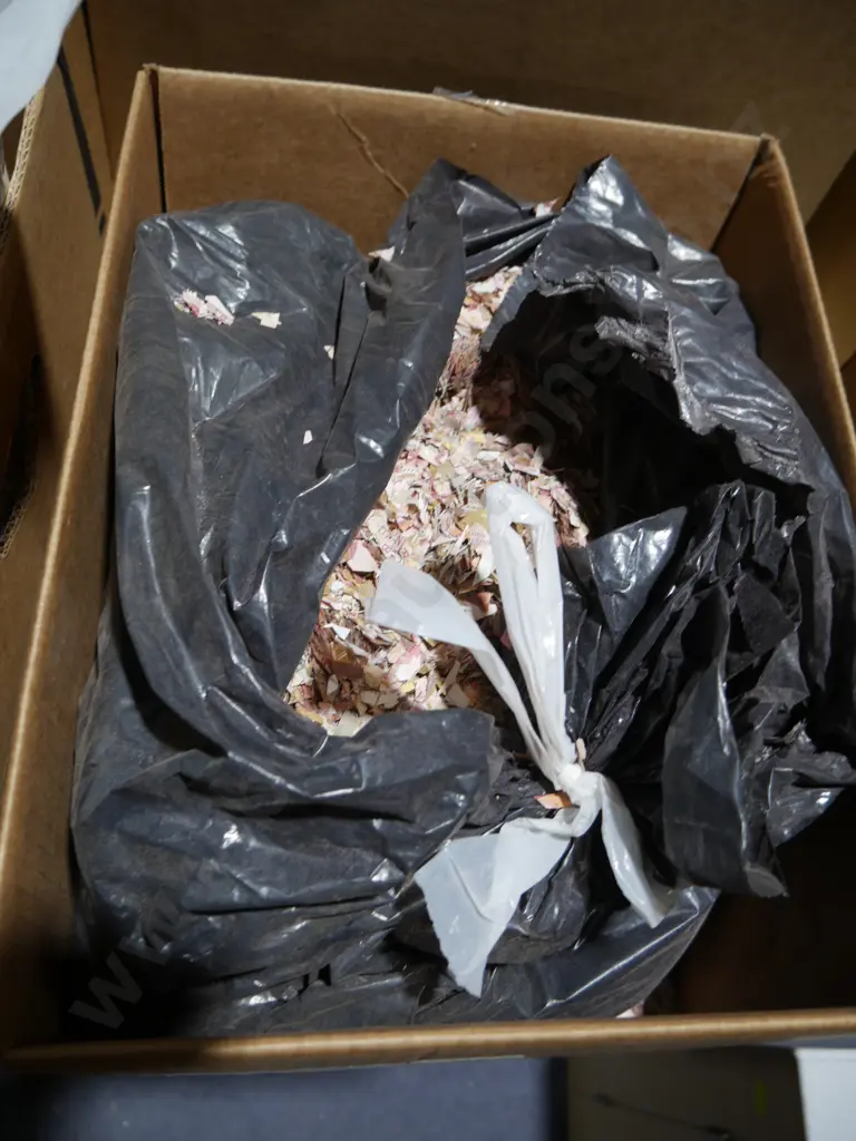 Shredded banknotes approx 500k Image 1++