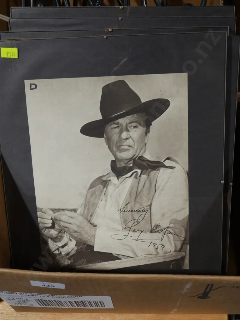 Signed celebrity pictures Image 1++