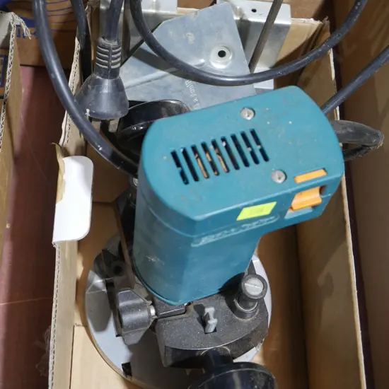 Black and Decker router