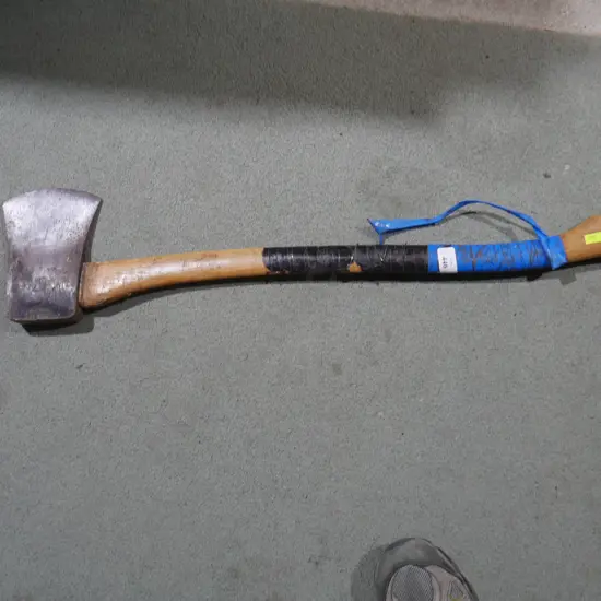 Axe