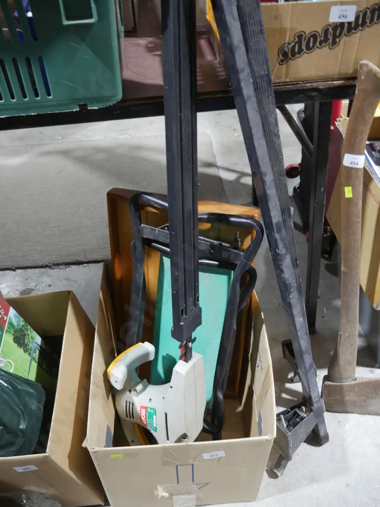 Hedge trimmer, kneeler etc Image 1++