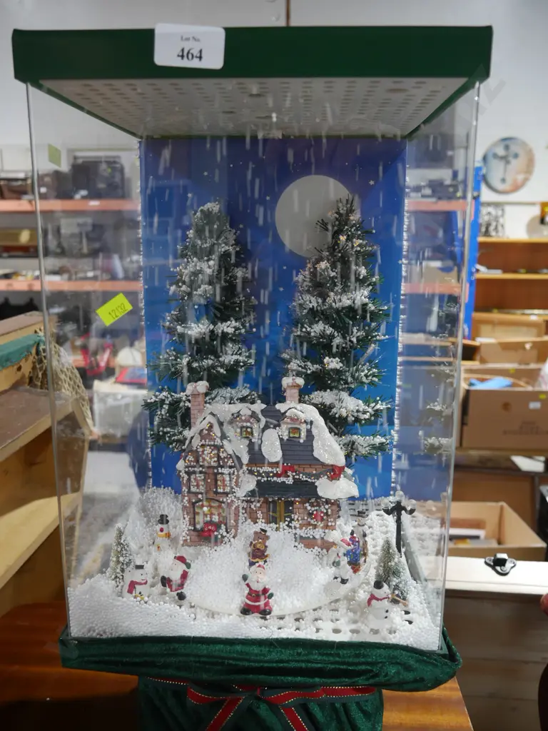 Snowing effect Christmas decoration Image 1++