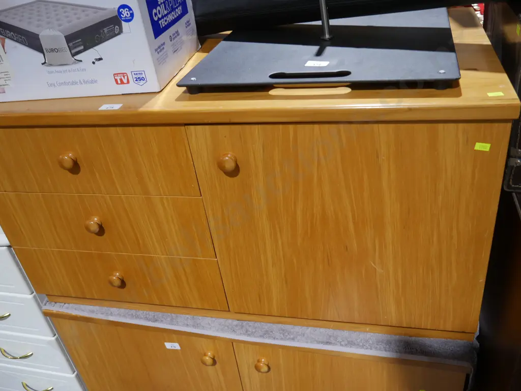 Cabinet with draws Image 1++