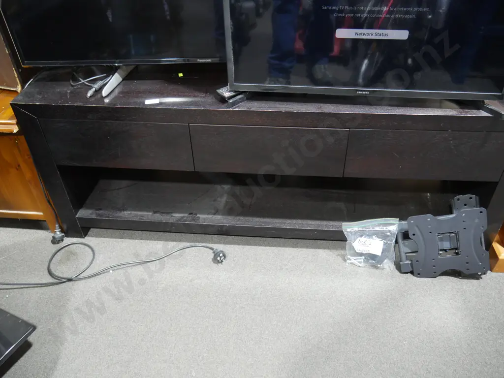 TV stand Image 1++