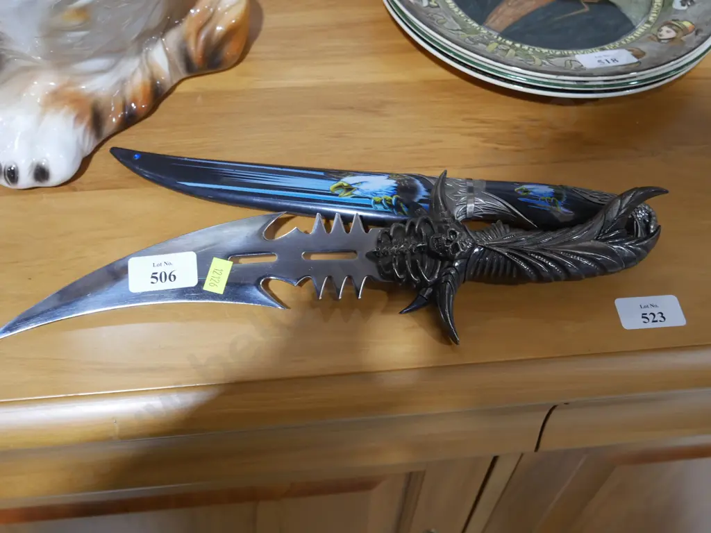 2 decorative daggers Image 1++