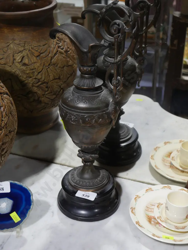 Cast metal ewer Image 1++