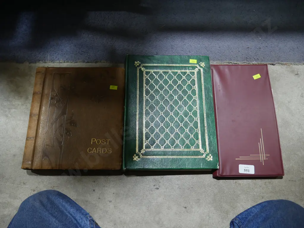Postcard albums etc Image 1++