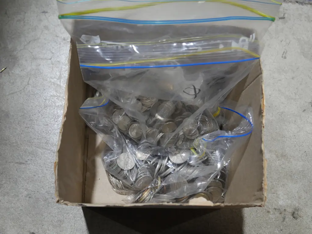 Assorted coins Image 1++