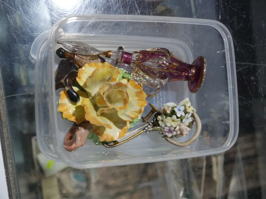 Scent bottle etc Image 1++