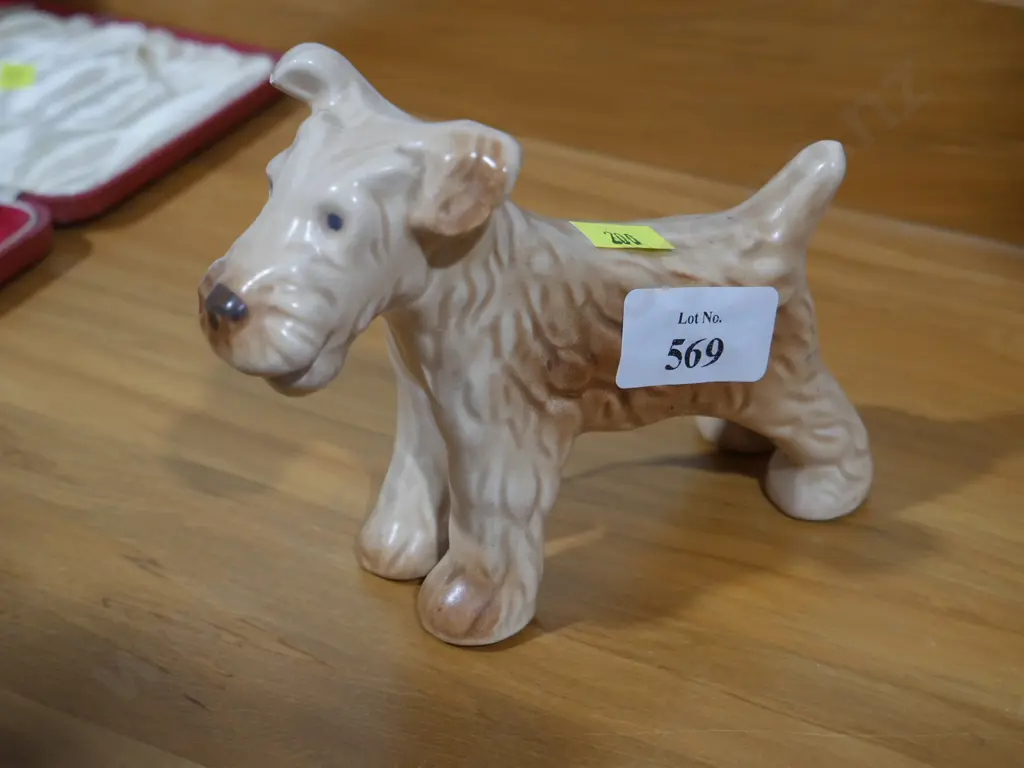 Sylvac dog ornament Image 1++