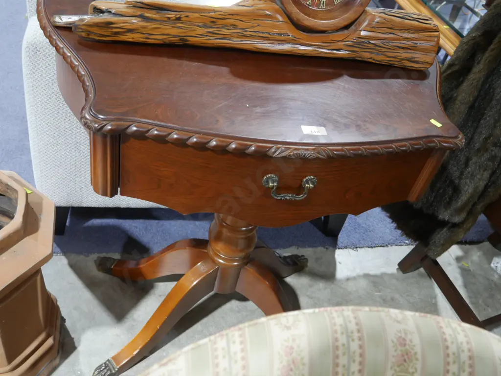Pedestal rope edge hall table Image 1++