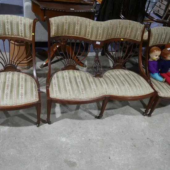 3 piece parlour suite