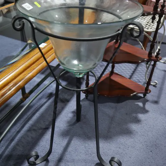 Glass bowl plant stand
