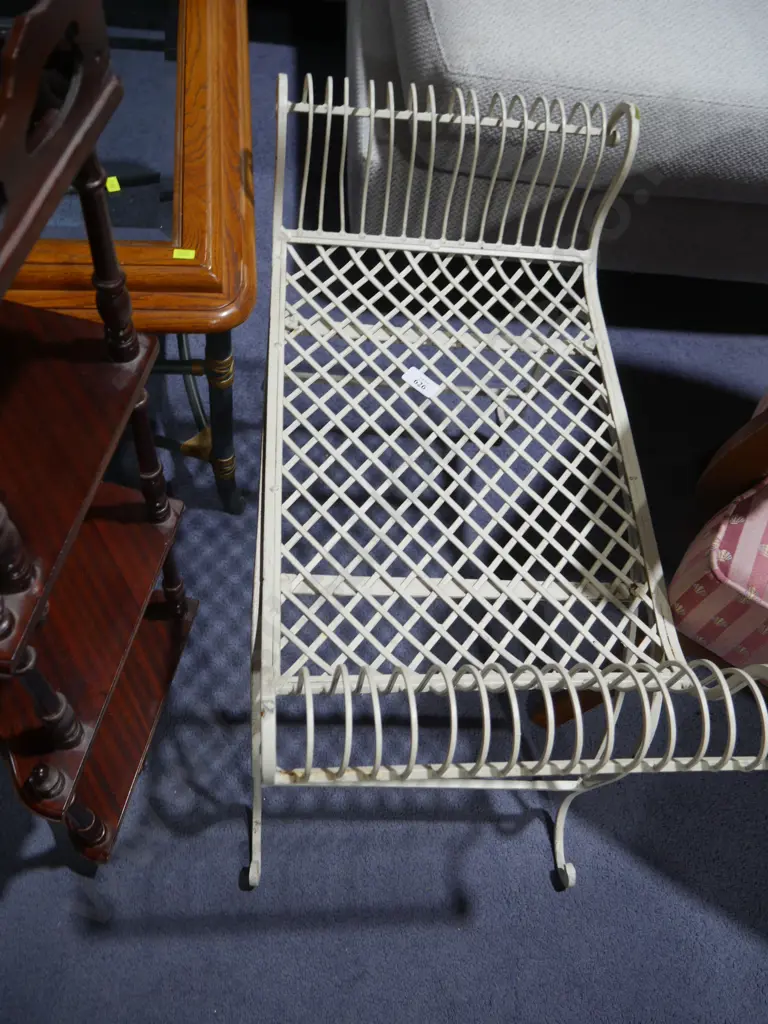 White metal stool Image 1++