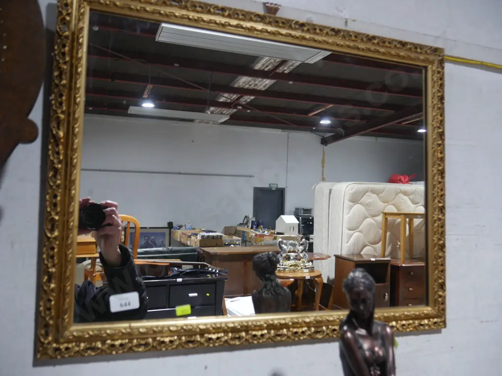 Gilt frame mirror Image 1++