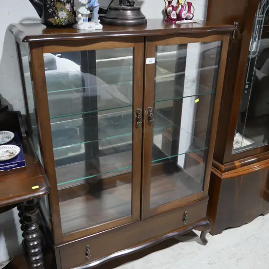 Display cabinet