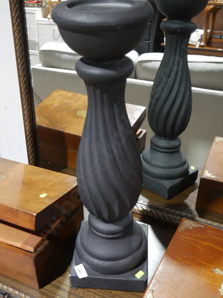 Wooden candlestick holder Image 1++
