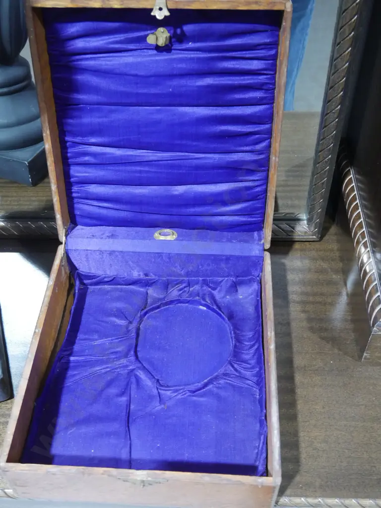 Chapel box Image 1++