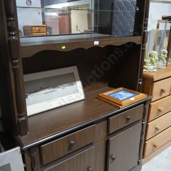Wall unit