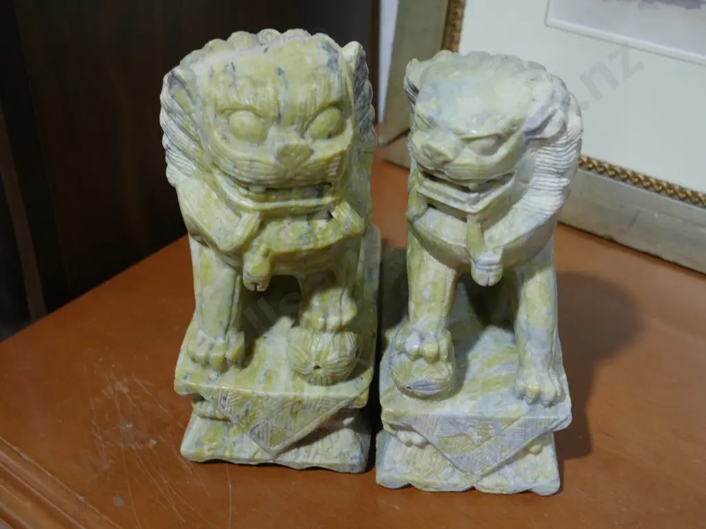 Oriental book ends Image 1++