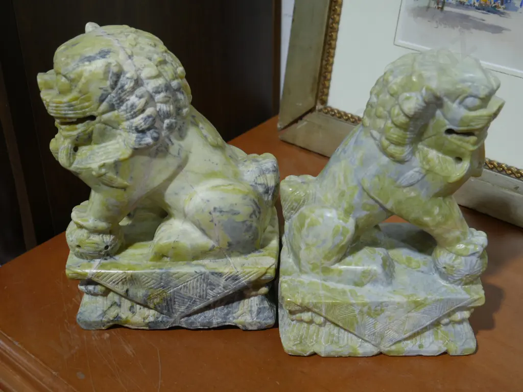 Oriental book ends Image 1++