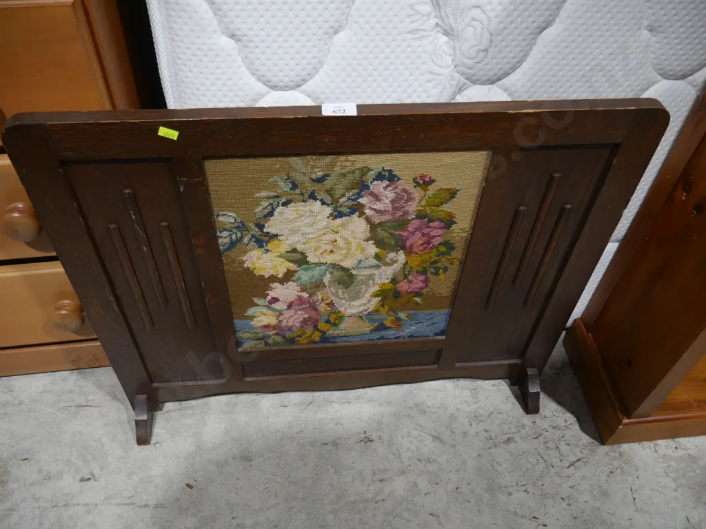 Tapestry fire screen Image 1++