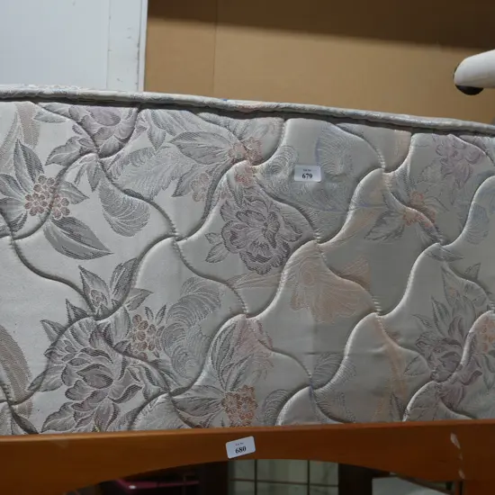 Single mattress and base