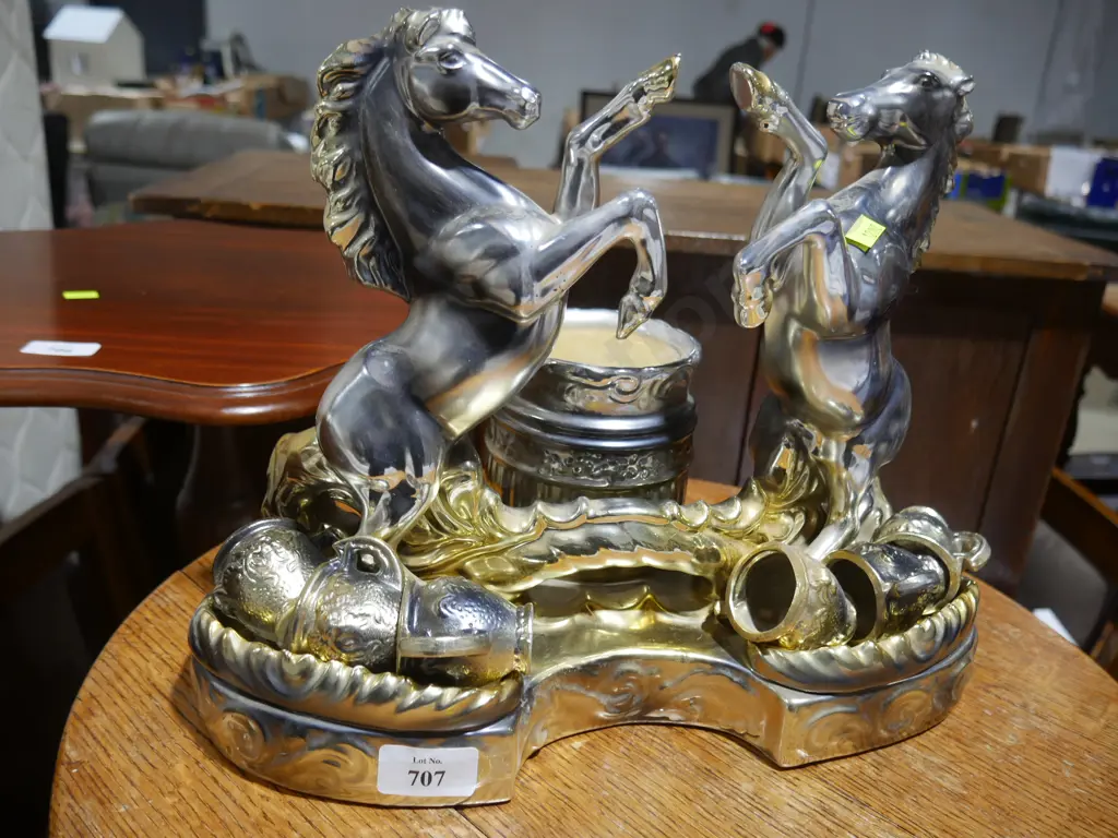 Horse figurines Image 1++