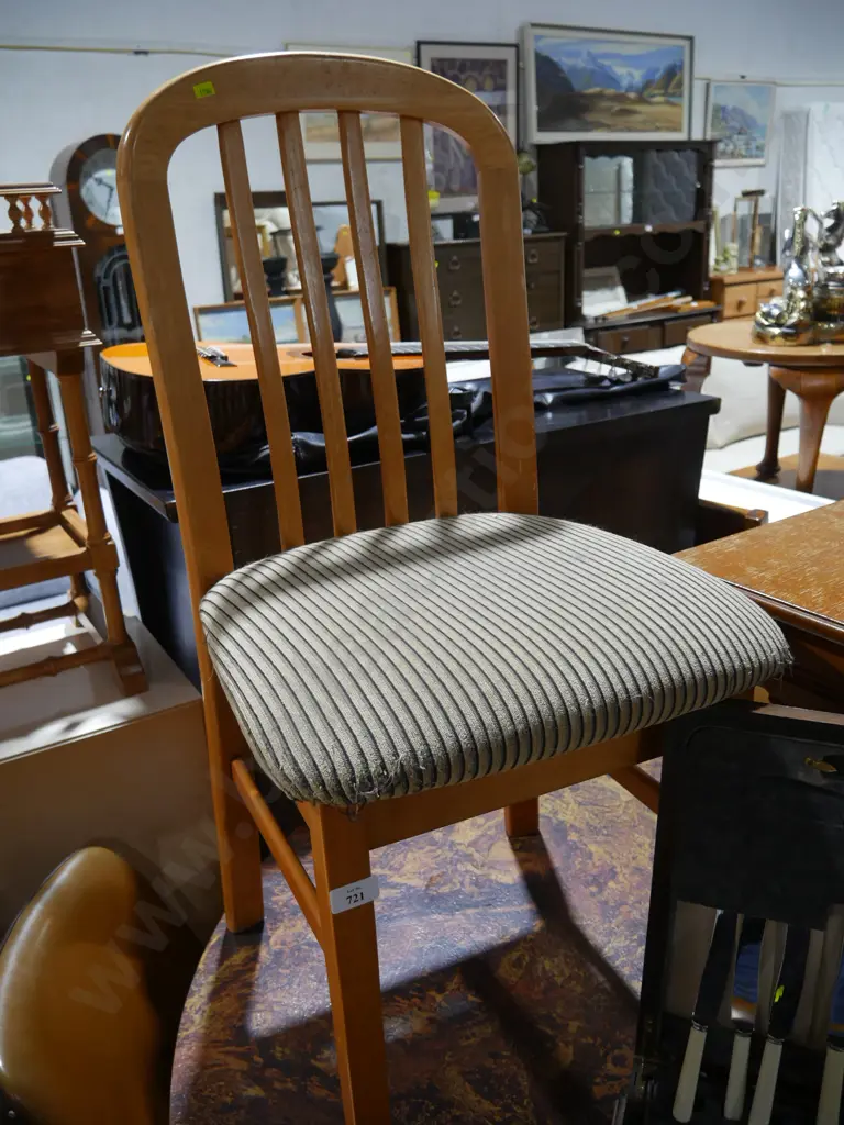 Dining chair Image 1++