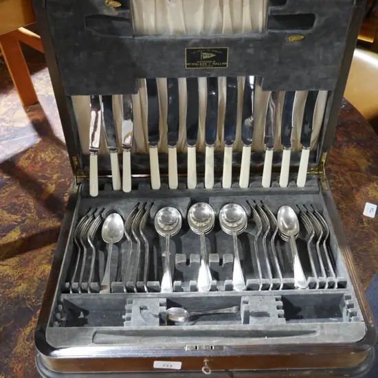 Walker and Hall cutlery set