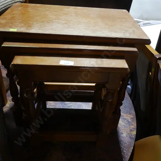 Nest of 3 tables