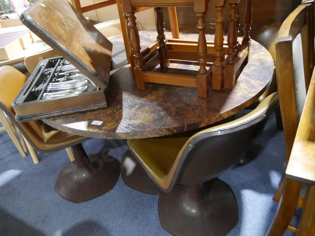 Retro round dining table and four chairs Image 1++