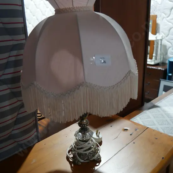 Table lamp