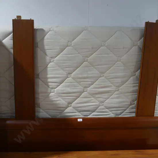 Queen size sleigh bed