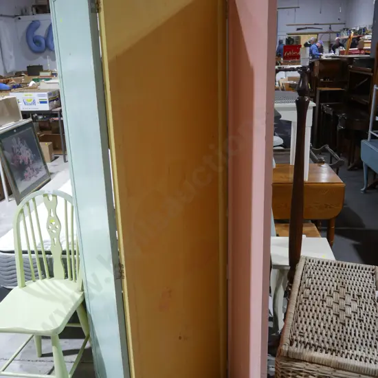 Folding screen