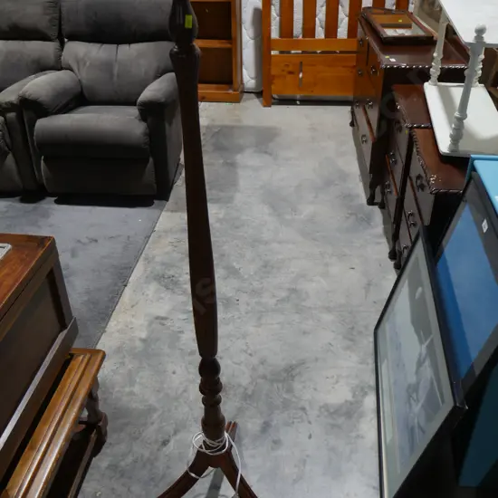 Standard lamp