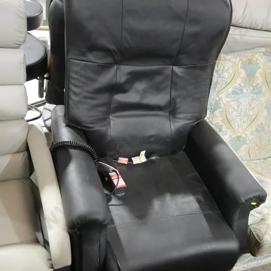 Electric armchair