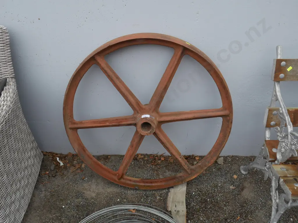 Cast iron wheel Image 1++