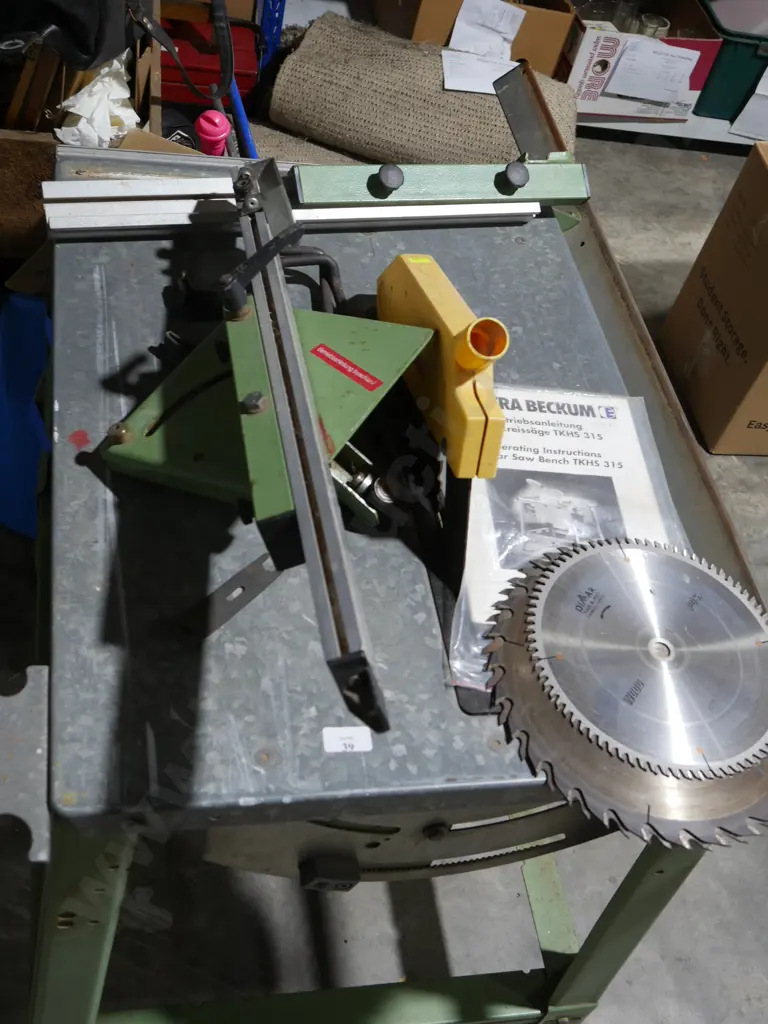 Saw table Image 1++
