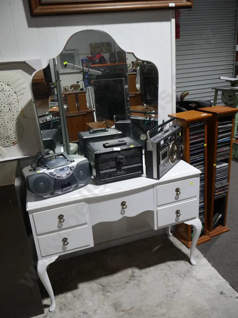 Mirror back dresser Image 1++
