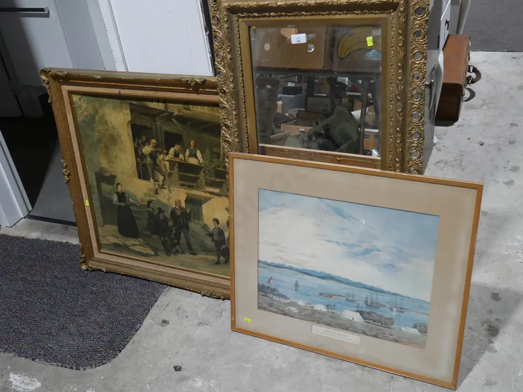 Mirror and artworks Image 1++