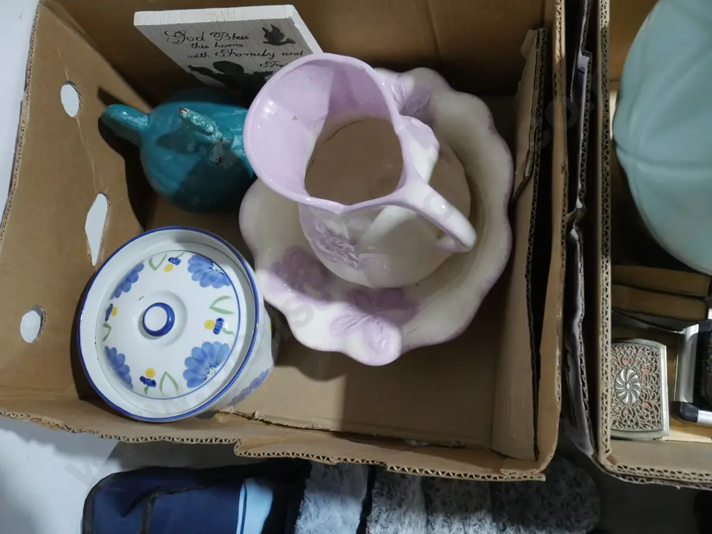 Washbowl and jug etc Image 1++