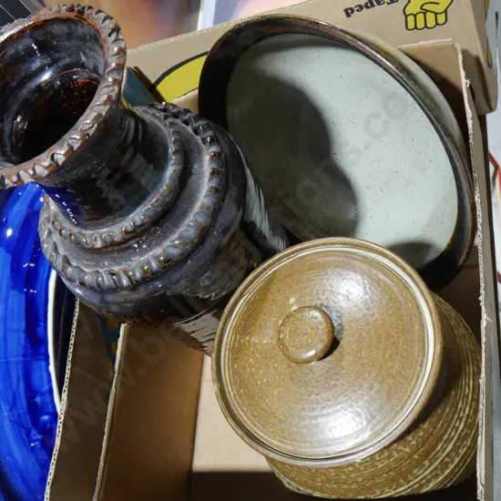 Assorted NZ studio pottery