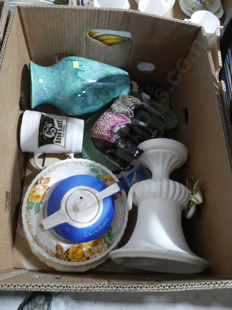 China, vases etc Image 1++